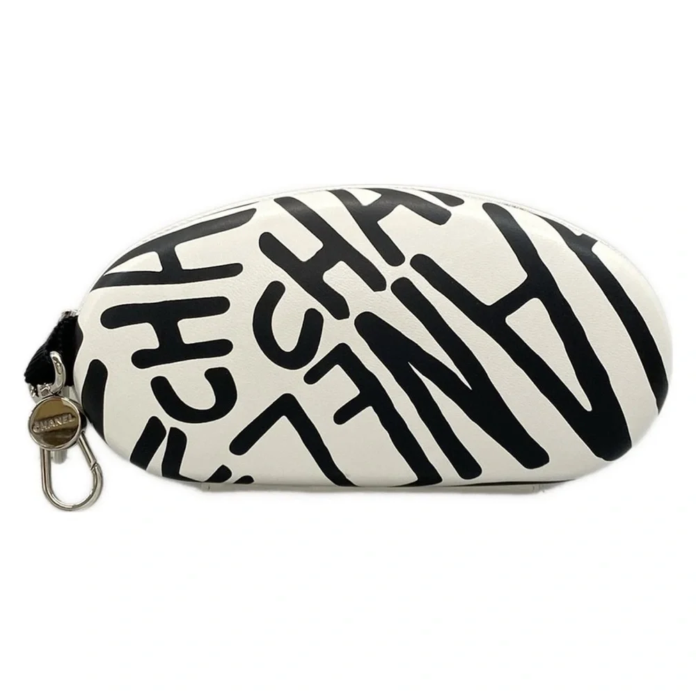 Authentic CHANEL new printed leather case with chain